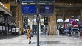 French rail workers threaten strike action next week