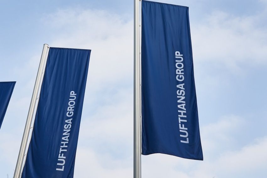 Lufthansa flags